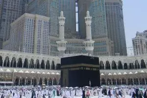 Arab Saudi imbau umat muslim tunda haji & umrah saat wabah corona