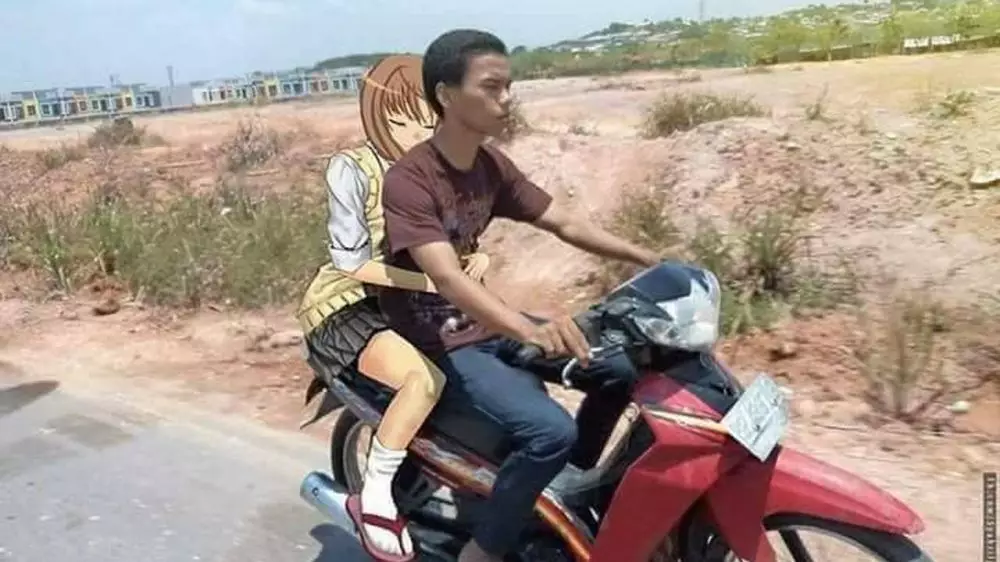 Kelakuan orang terlalu imajinatif ini bikin ngakak Berbagai sumber