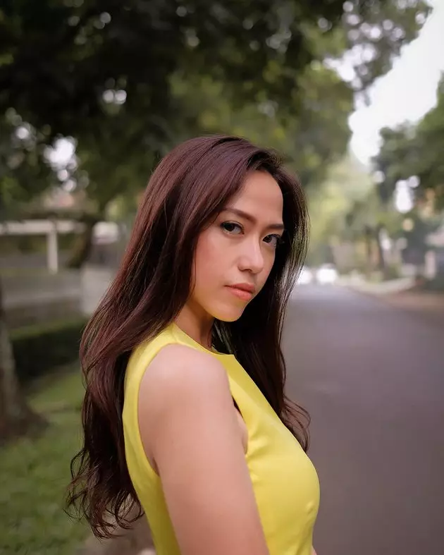 Anak angkat seleb dewasa Instagram