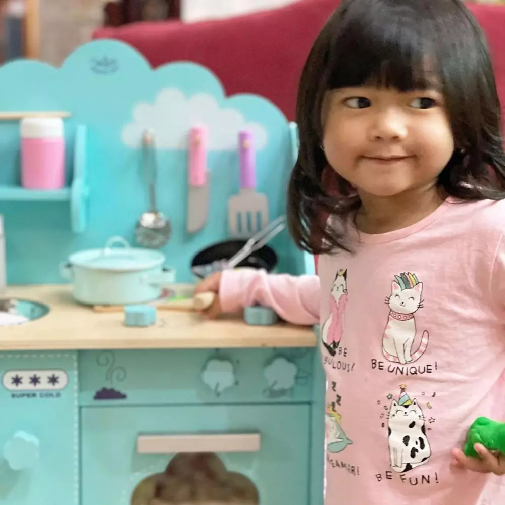 Potret terbaru Gayatri cucu SBY instagram