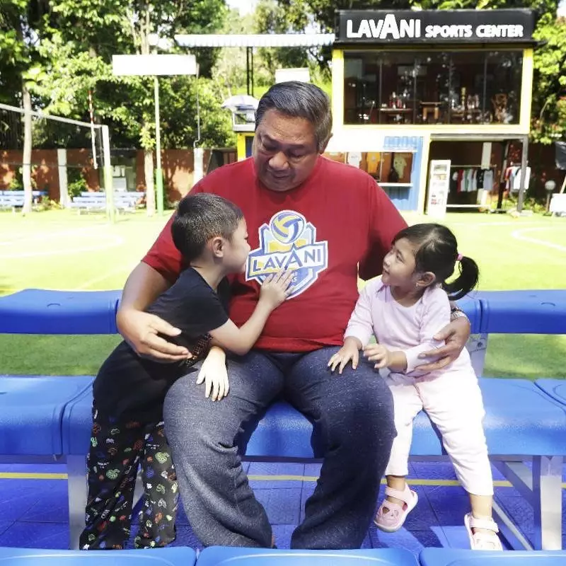 Potret terbaru Gayatri cucu SBY instagram