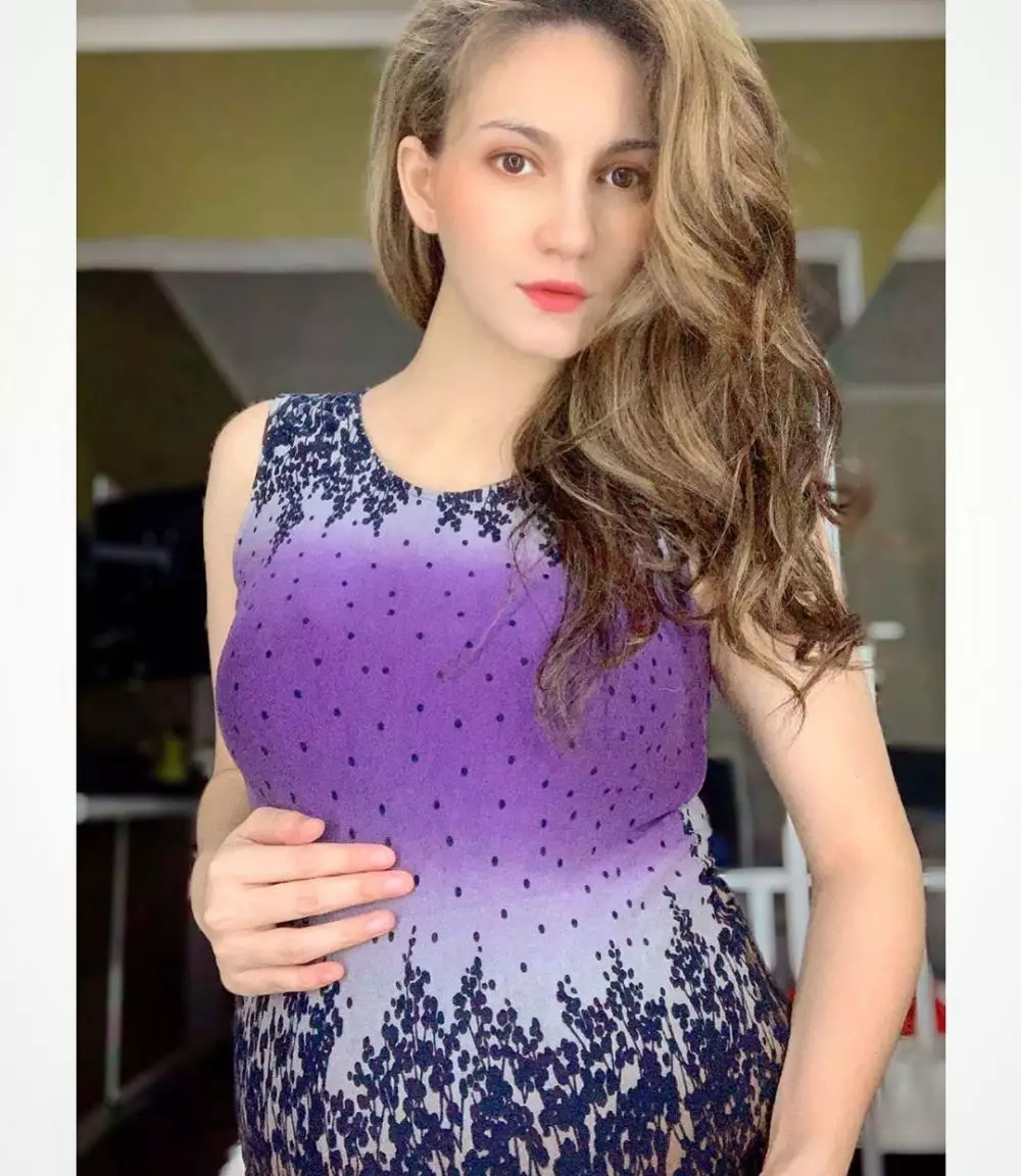 baby bump alessia  Instagram