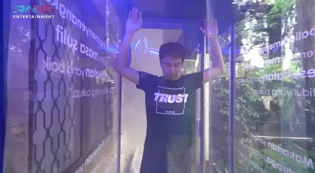 potret ruang disinfektan Raffi YouTube potret ruang disinfektan Raffi YouTube