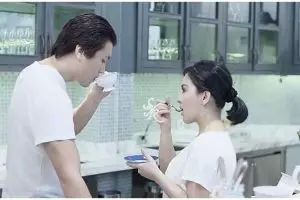 Vla puding buatannya dipuji suami, begini reaksi manja Syahrini