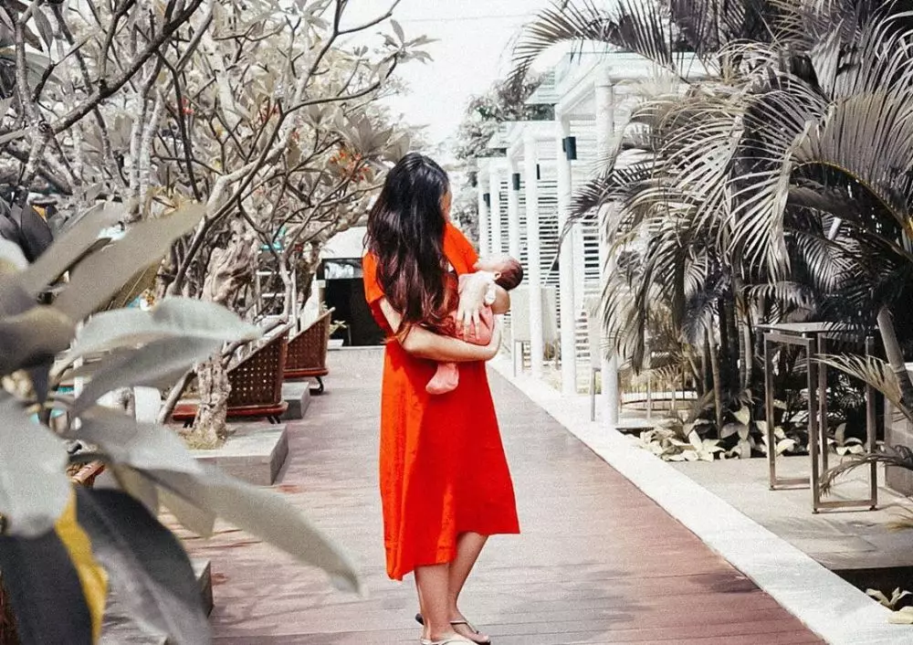 potret adzana bing slamet saat asuh anak instagram