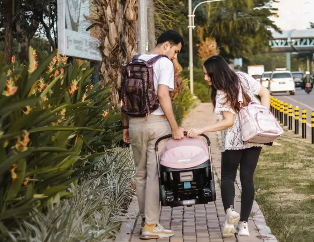 potret adzana bing slamet saat asuh anak instagram