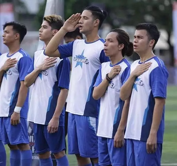 Al Ghazali main sepak bola © 2020 brilio.net