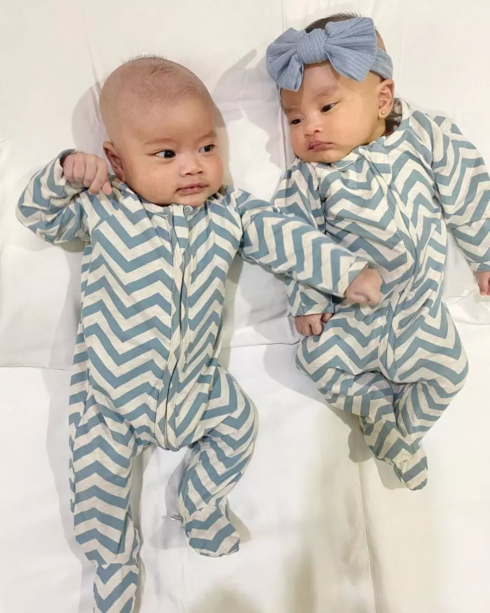 Gaya Zayn dan Zunaira pakai baju kembar Instagram Gaya Zayn dan Zunaira pakai baju kembar Instagram