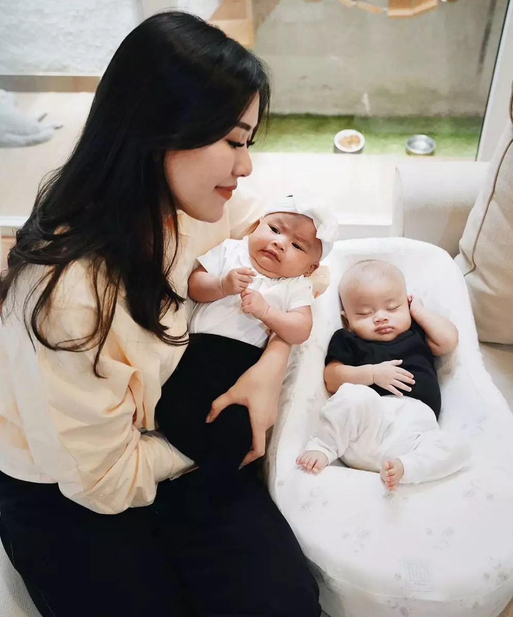 Gaya Zayn dan Zunaira pakai baju kembar Instagram Gaya Zayn dan Zunaira pakai baju kembar Instagram