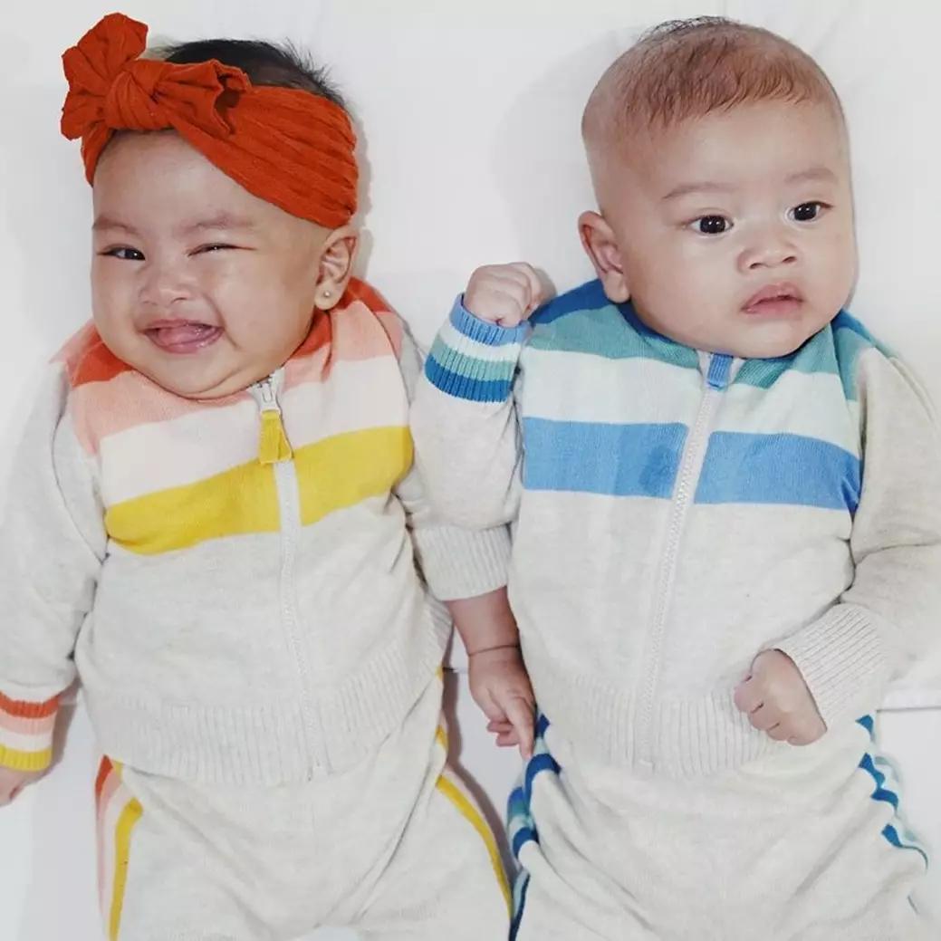 10 Gaya Zayn &amp; Zunaira anak Syahnaz pakai baju kembar ini gemesin