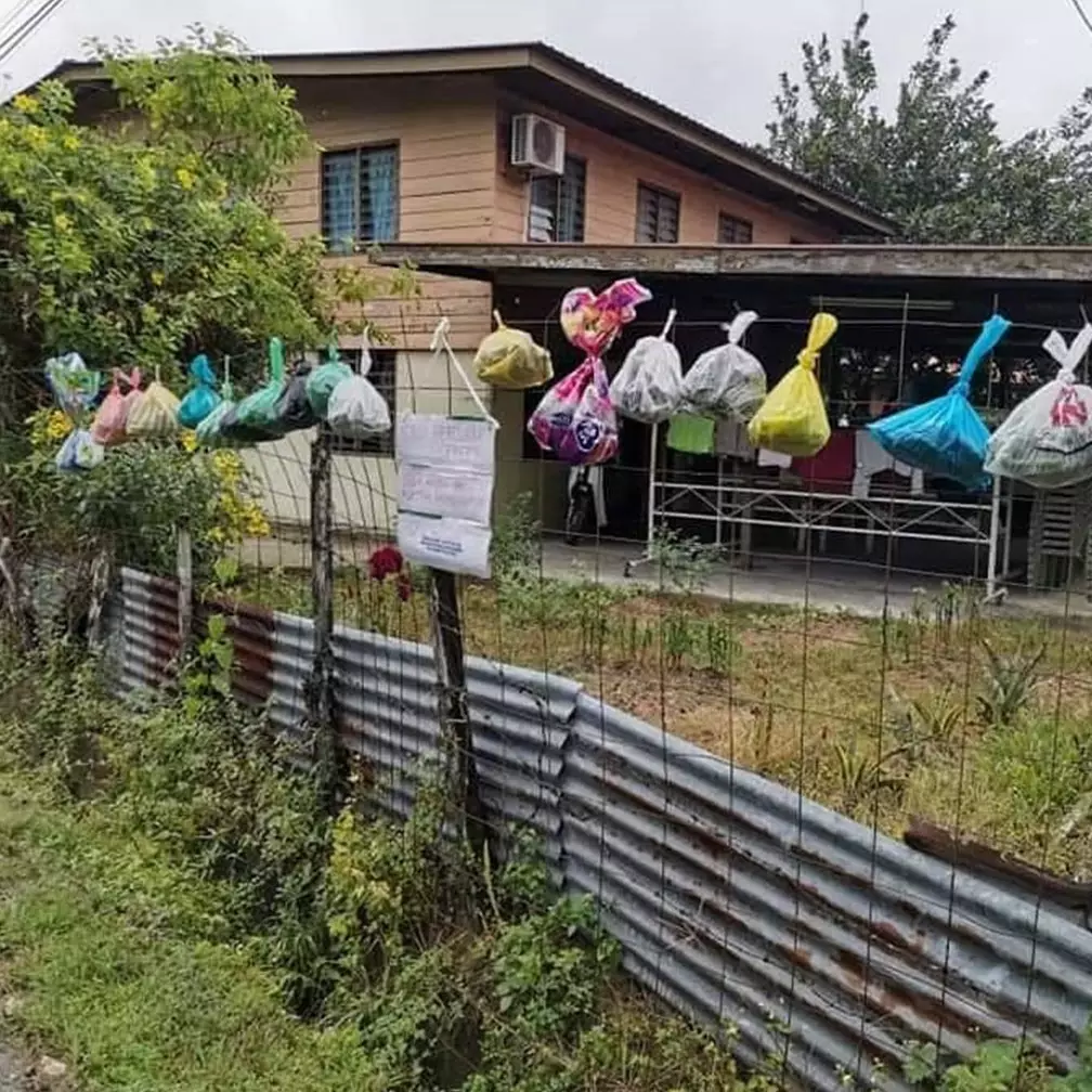 7 Potret desa di Malaysia bagikan hasil panen gratis saat corona