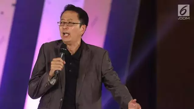 Perjuangan Tung Desem Waringin yang positif Covid-19 liputan6.com