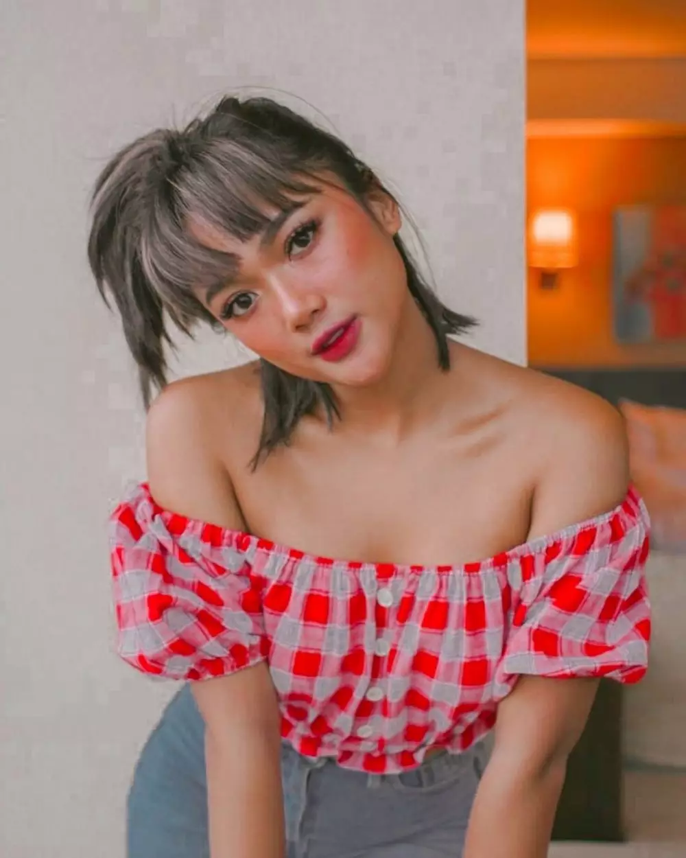 Selalu kece, ini 5 model rambut Marion Jola yang bisa kamu tiru Instagram