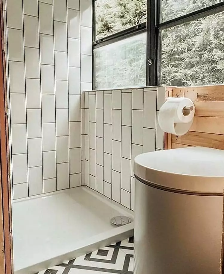 Bus tua ini disulap jadi rumah Instagram/@therealbuslifeofcheshire Bus tua ini disulap jadi rumah Instagram/@therealbuslifeofcheshire