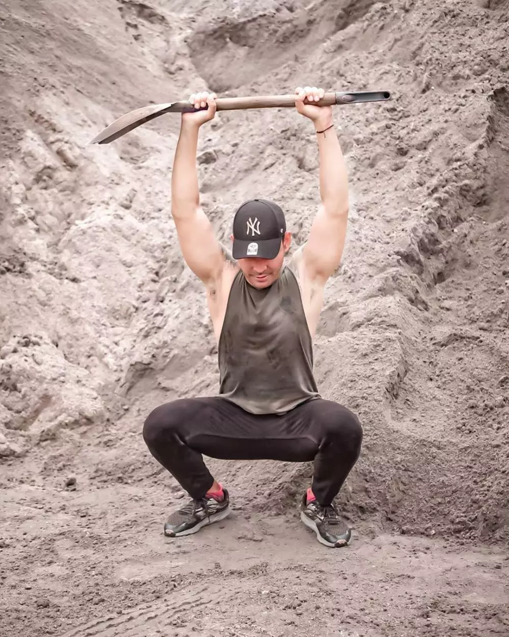 olahraga Robby Purba manfaatkan barang sekitar instagram olahraga Robby Purba manfaatkan barang sekitar instagram