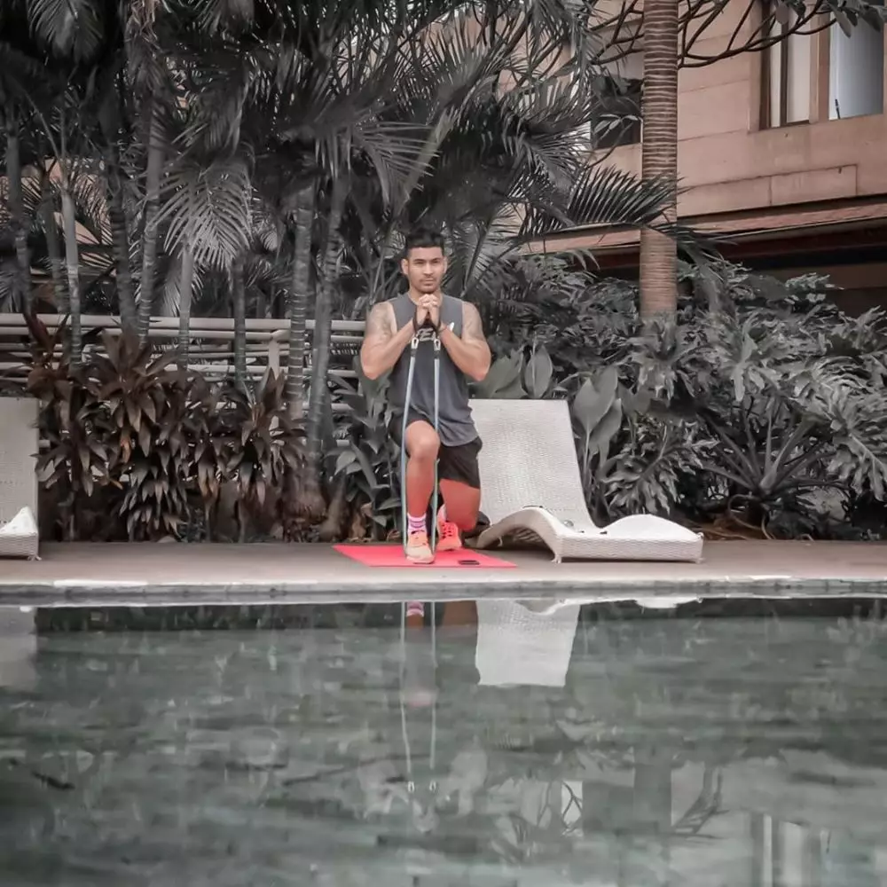 olahraga Robby Purba manfaatkan barang sekitar instagram olahraga Robby Purba manfaatkan barang sekitar instagram