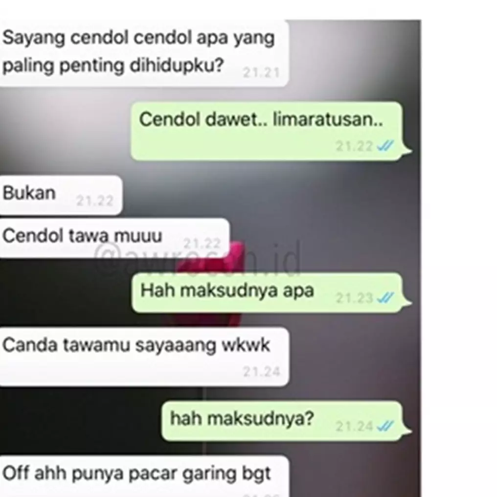10 Chat WA lucu alasan ngambek ke pacar ini bikin tepuk jidat
