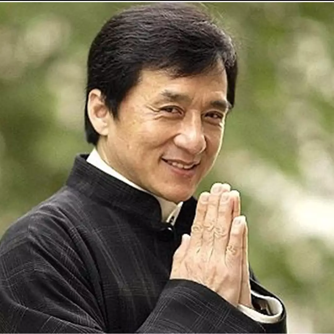 9 Potret transformasi Jackie Chan yang berulang tahun ke-66