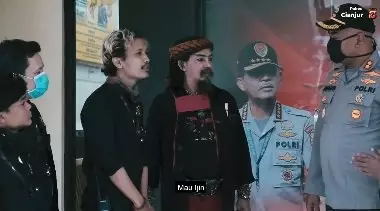 Momen Limbad dicegat polisi © 2020 brilio.net