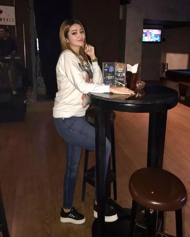 Potret terbaru Nana Khairina berbagai sumber