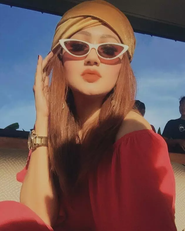 Potret terbaru Nana Khairina berbagai sumber