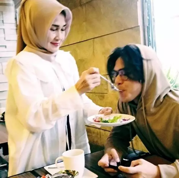 ibu rangga azof © 2020 brilio.net ibu rangga azof © 2020 brilio.net