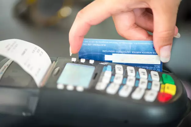 belanja cepat di supermarket © 2020 freepik.com belanja cepat di supermarket © 2020 freepik.com