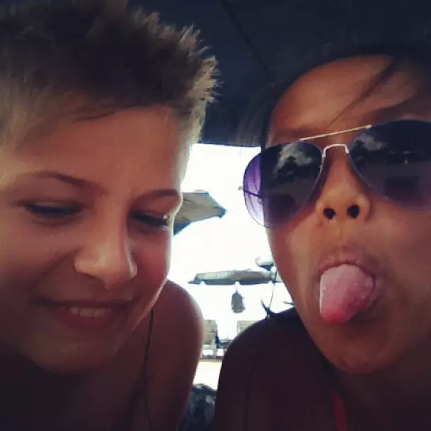 Lia Waode dan anak tiri instagram Lia Waode dan anak tiri instagram