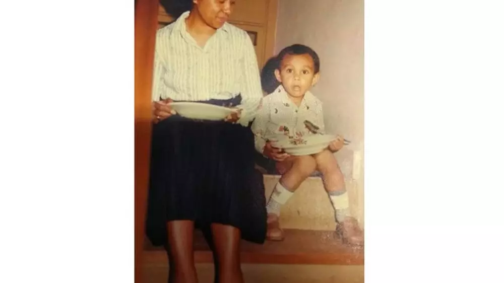 Masa kecil Glenn Fredly © 2020 brilio.net Masa kecil Glenn Fredly © 2020 brilio.net