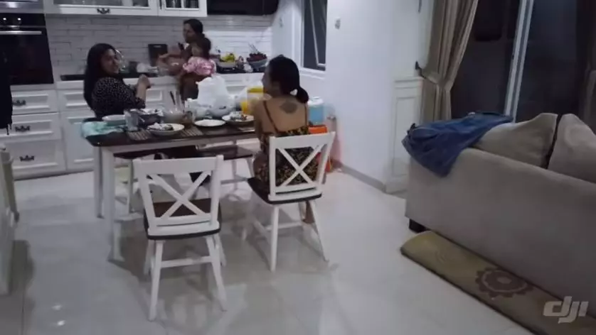 potret rumah Vanessa Angel youtube