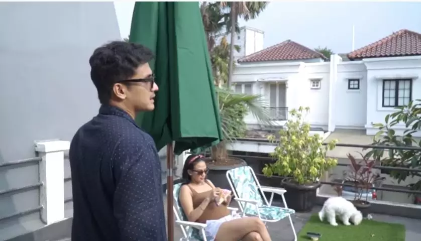 potret rumah Vanessa Angel youtube