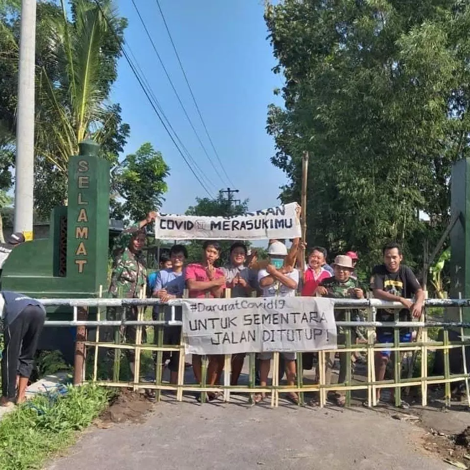 Potret spanduk unik tentang Corona Berbagai sumber