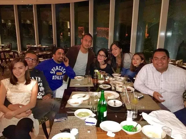 kenangan seleb dengan Glenn Fredly © 2020 instagram.com kenangan seleb dengan Glenn Fredly © 2020 instagram.com