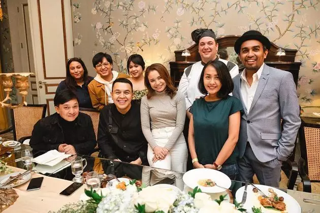 kenangan seleb dengan Glenn Fredly © 2020 instagram.com kenangan seleb dengan Glenn Fredly © 2020 instagram.com