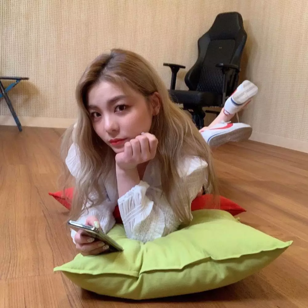 arti nama panggung idol korea Instagram