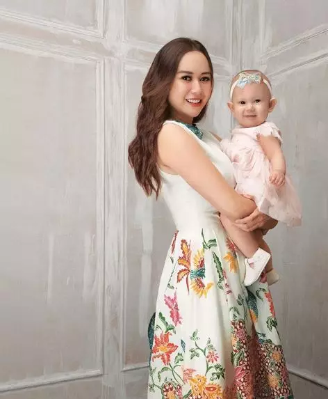 Dukungan 10 seleb untuk Mutia Ayu Instagram Dukungan 10 seleb untuk Mutia Ayu Instagram