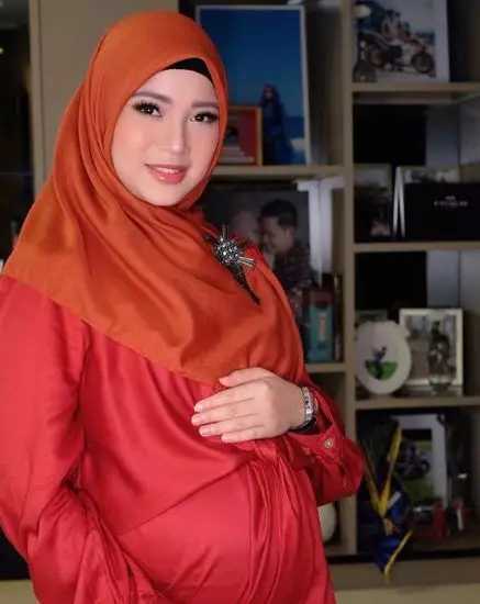 Curahan hati Chacha Frederica jelang melahirkan ini bikin trenyuh Instagram Curahan hati Chacha Frederica jelang melahirkan ini bikin trenyuh Instagram