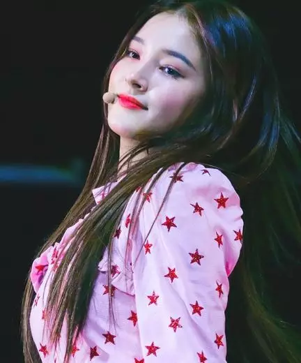 12 Idol K-Pop dengan masa trainee terlama Instagram