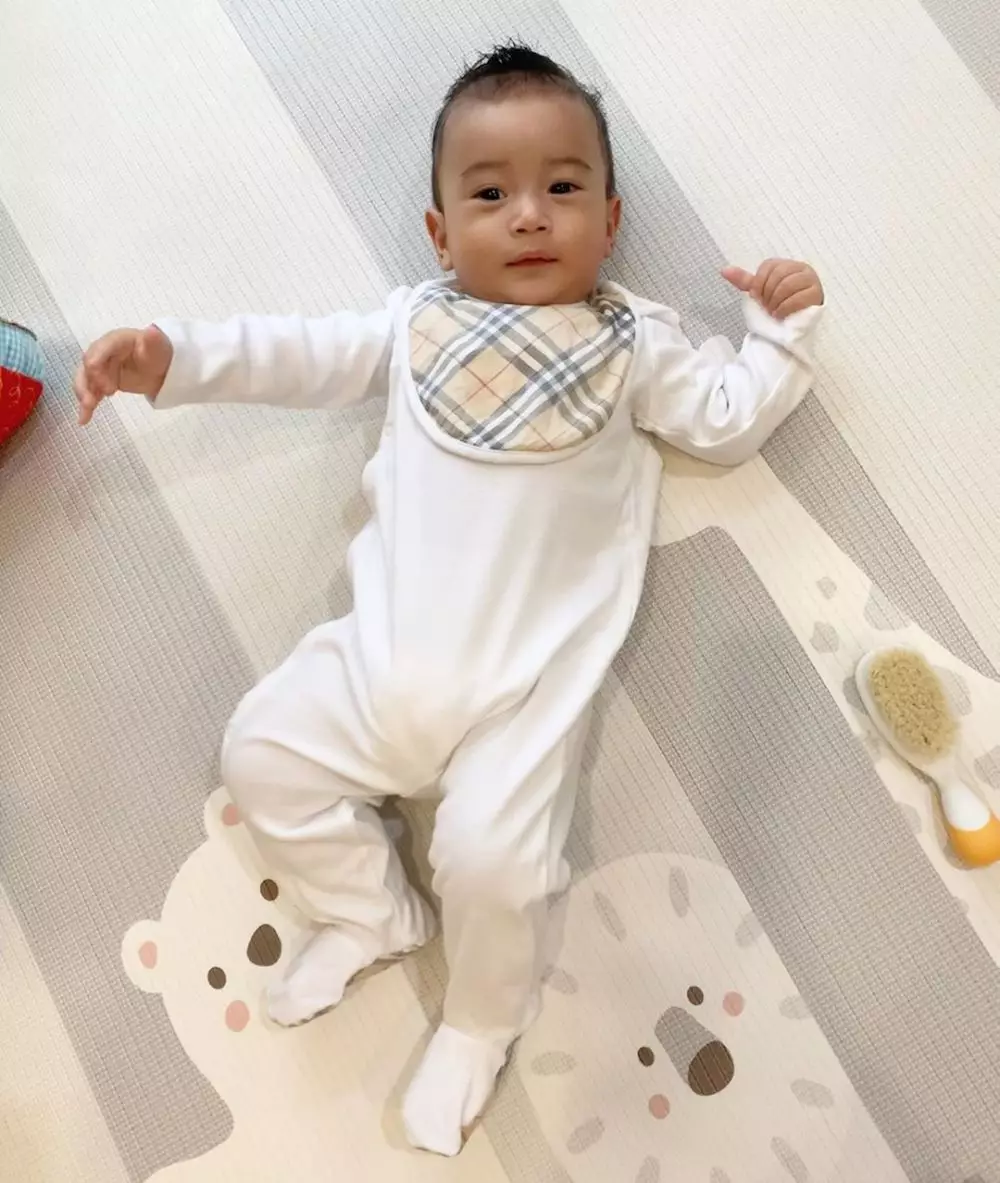 Potret Raqeema dan Rasheed anak Nabila Syakieb berbagai sumber Potret Raqeema dan Rasheed anak Nabila Syakieb berbagai sumber