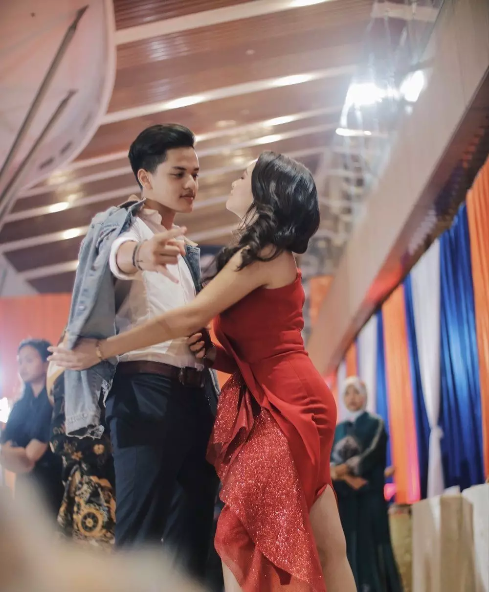 Gaya pacaran Megan Domani dan Jeremie Moeremans berbagai sumber