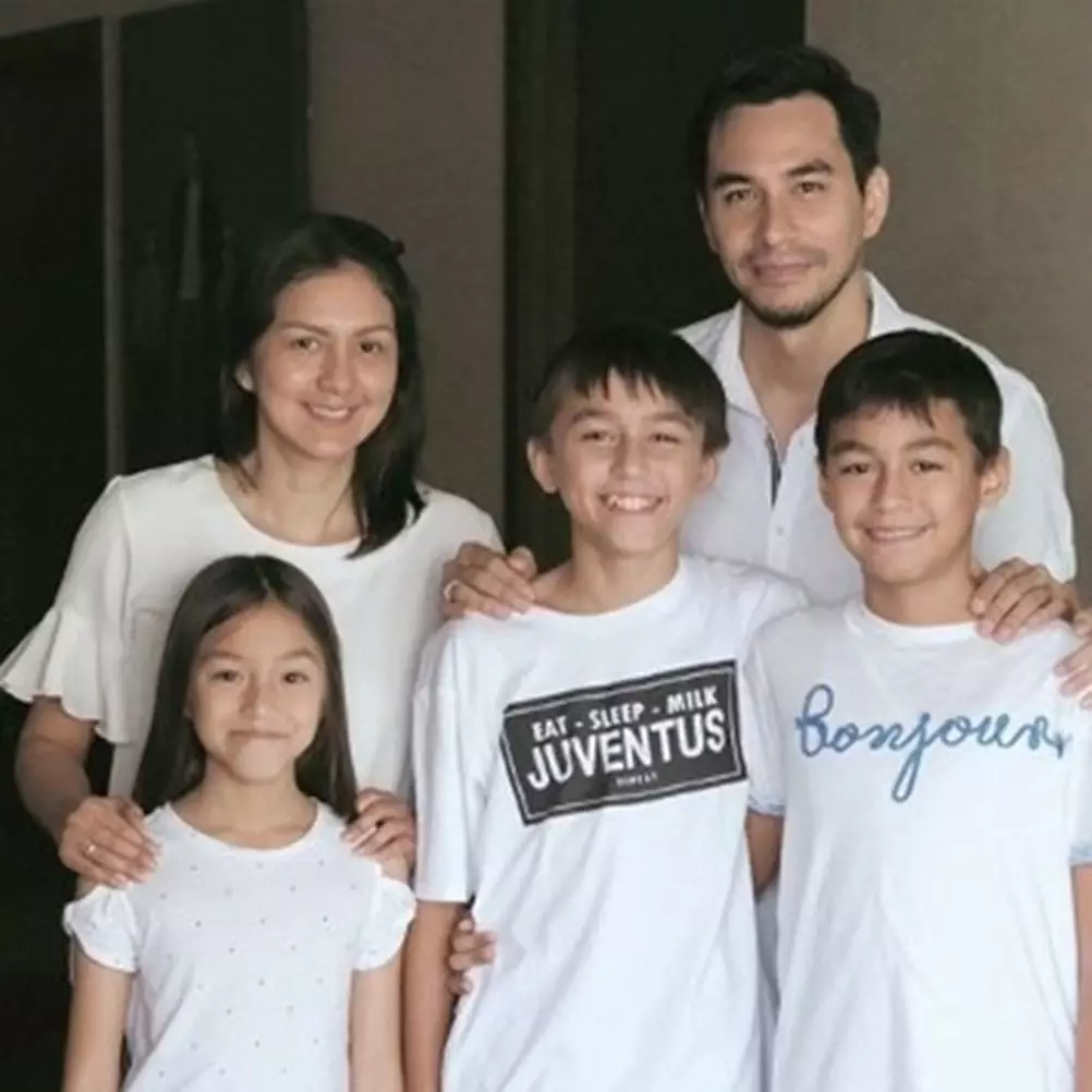  Momen 7 seleb merayakan Paskah di rumah, tetap khidmat