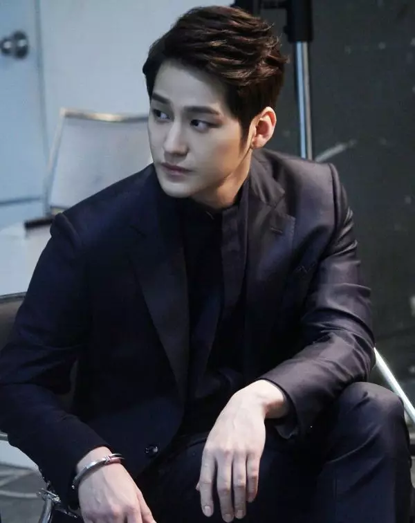 Segera comeback, ini 8 potret Kim Bum berbagai sumber