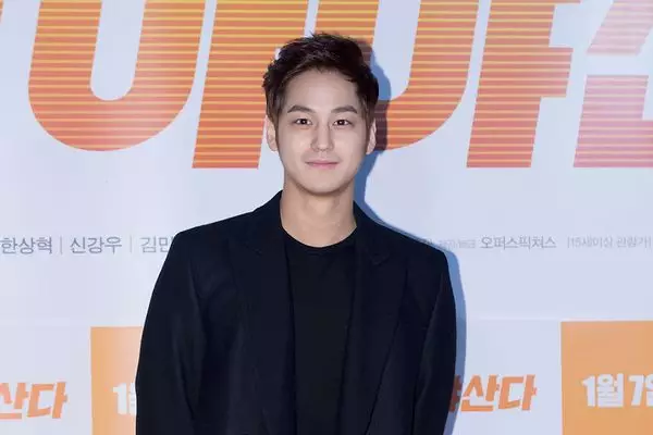 Segera comeback, ini 8 potret Kim Bum berbagai sumber