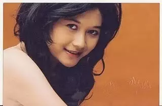 Potret lawas Aura Kasih Instagram