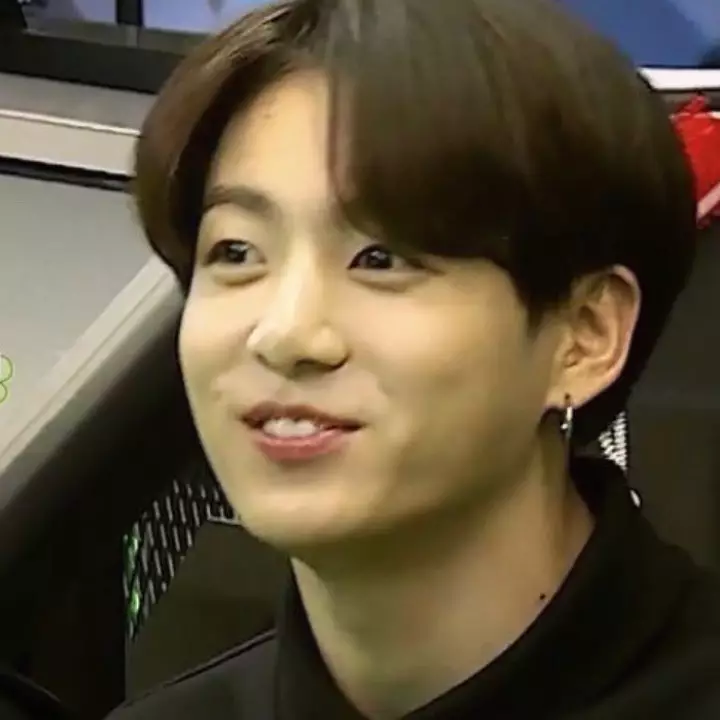 10 Idol K-Pop miliki gigi kelinci Instagram