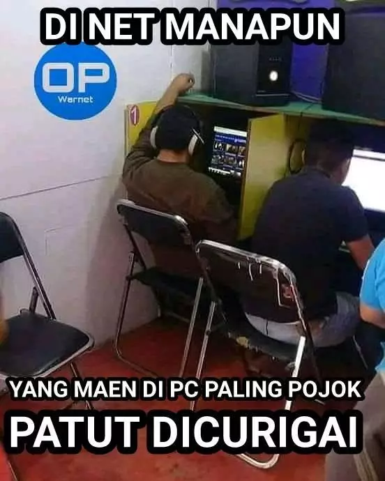 Meme lucu tentang suka duka jadi anak warnet Berbagai sumber Meme lucu tentang suka duka jadi anak warnet Berbagai sumber