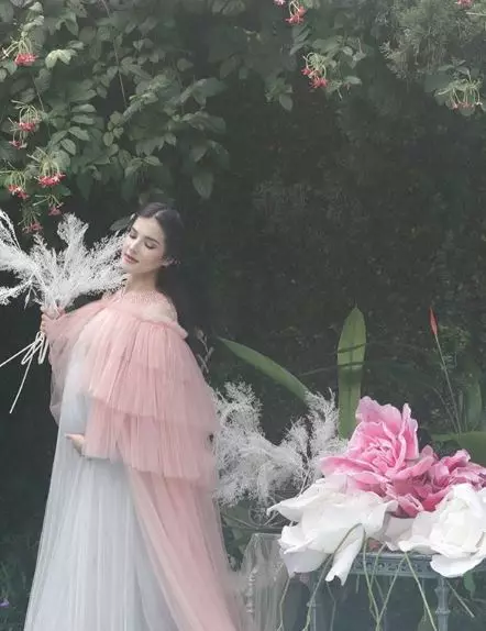Pemotretan maternity Tasya Farasya Instagram & YouTube Pemotretan maternity Tasya Farasya Instagram & YouTube
