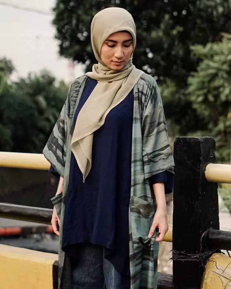 Pesona Shafa berhijab Instagram/@agneshiaputri Pesona Shafa berhijab Instagram/@agneshiaputri