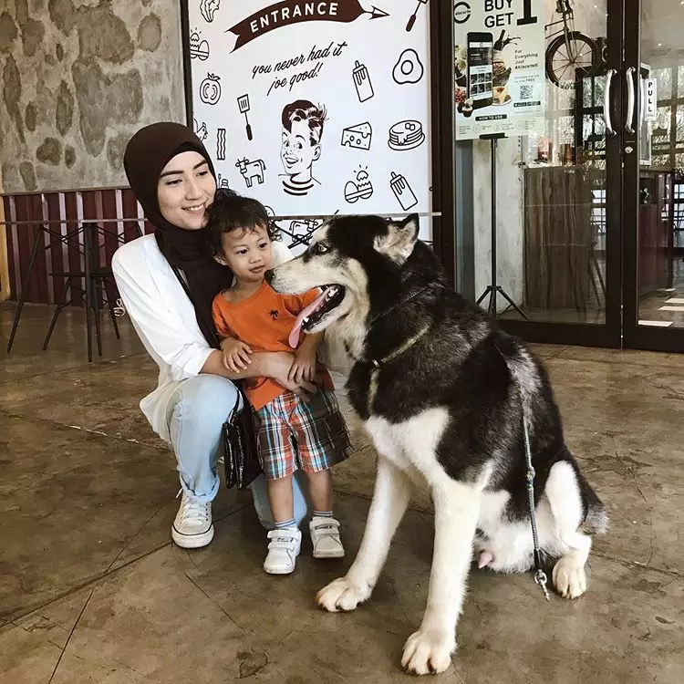 Pesona Shafa berhijab Instagram/@agneshiaputri Pesona Shafa berhijab Instagram/@agneshiaputri