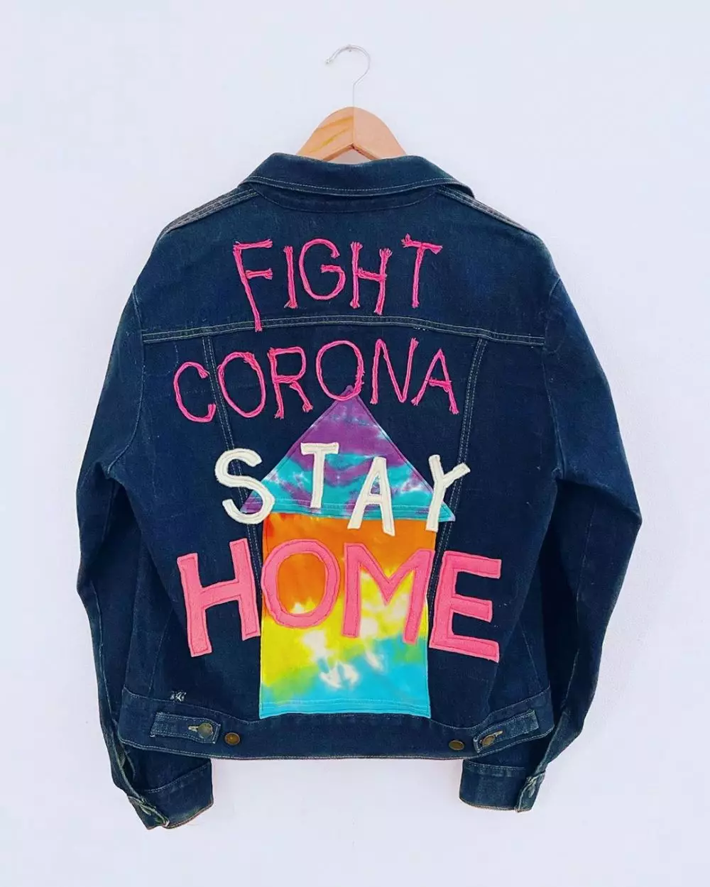 Fashion item bertema corona © 2020 brilio.net